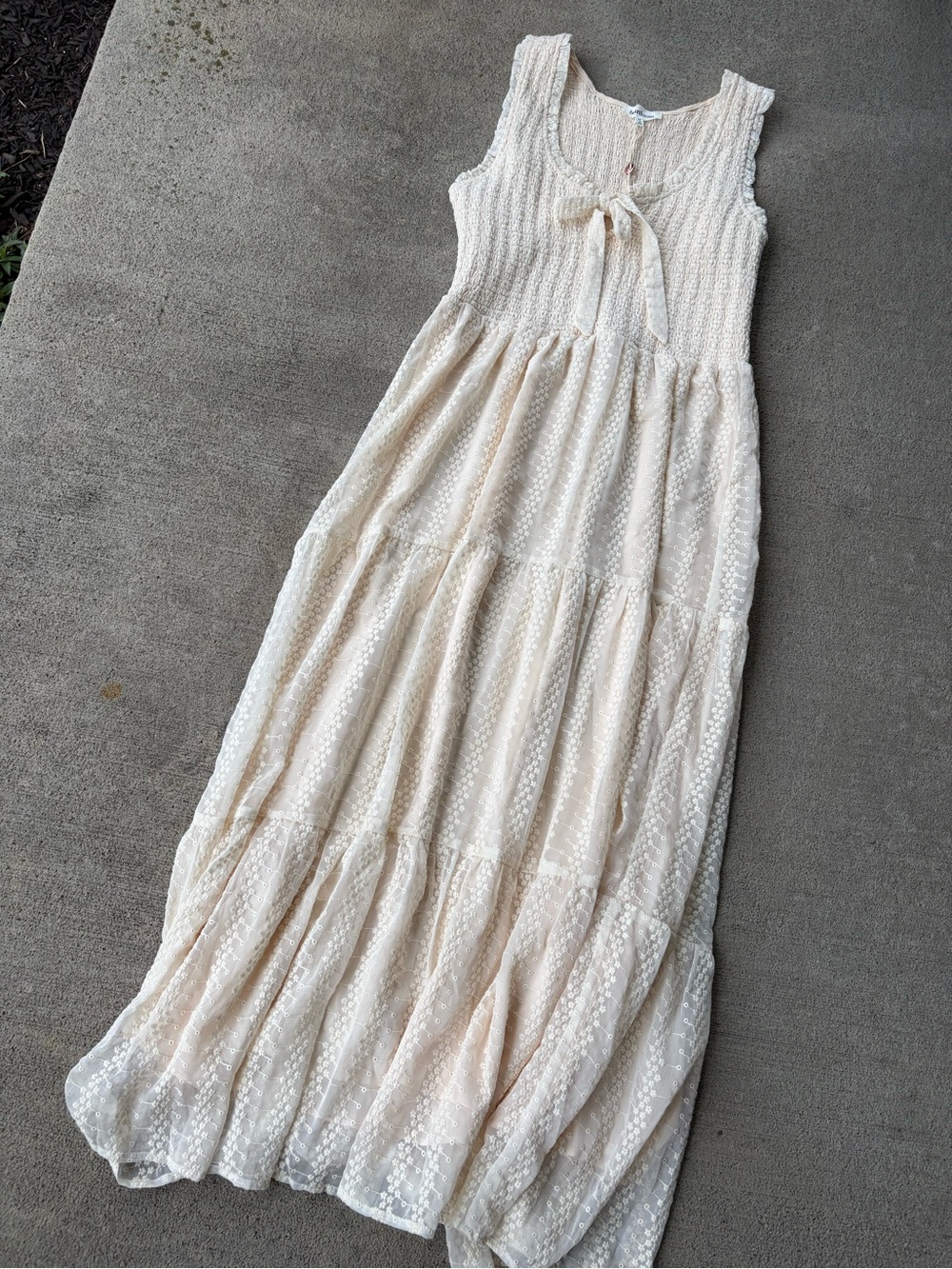 Heartloom textured cream maxi dress floral coquette boho smocked bodice NWT - Picture 2 of 4